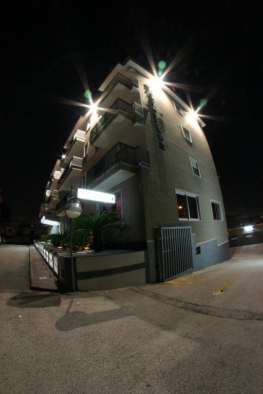 Hotel Luxor Casoria Exterior photo