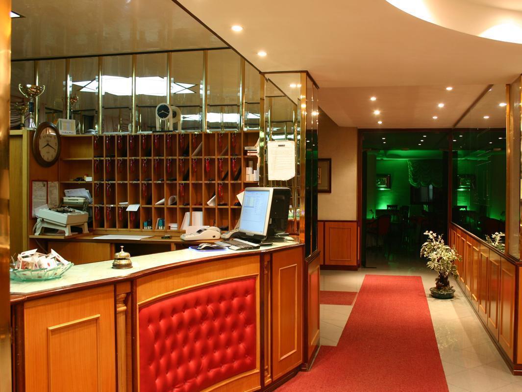 Hotel Luxor Casoria Exterior photo